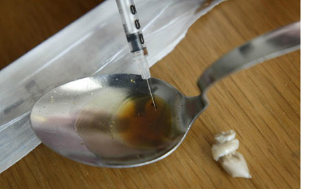 Heroin-being-prepared-for-001[2]